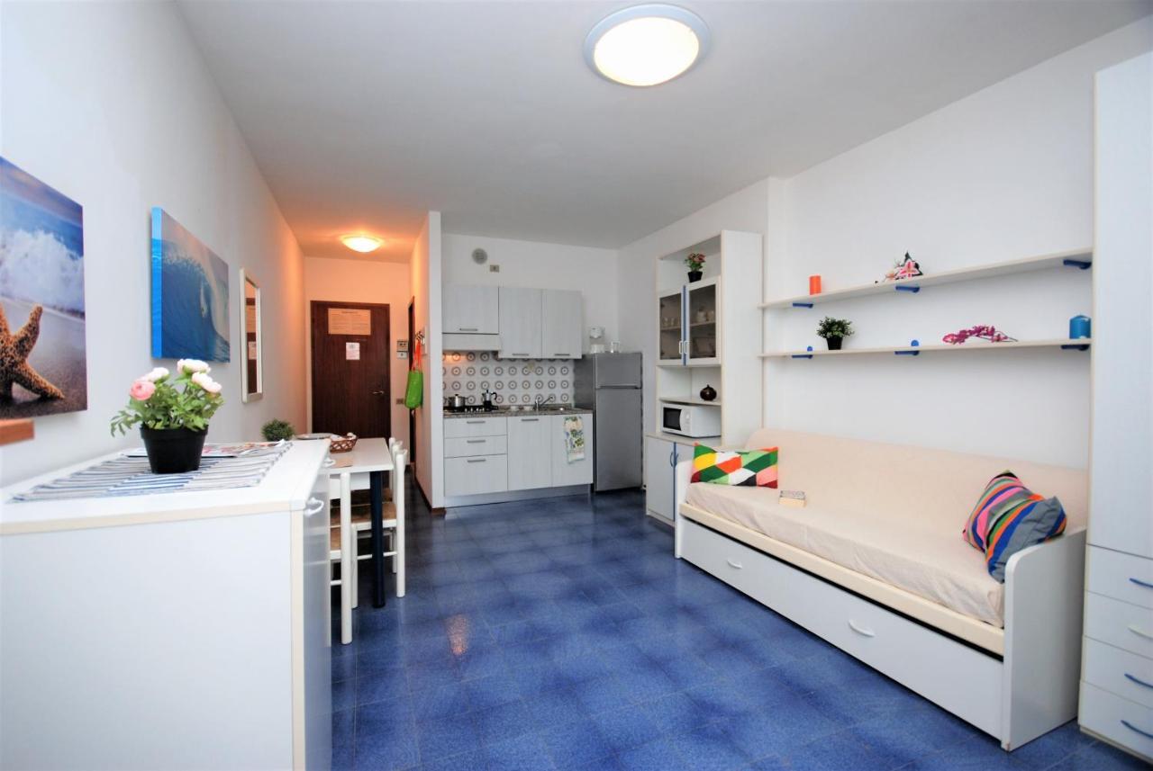 Residenza La Meridiana Lignano Sabbiadoro Exterior foto